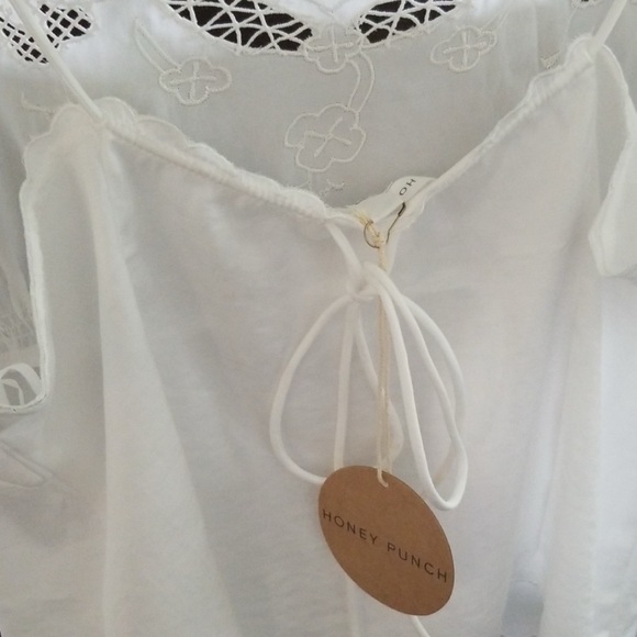 Honey Punch White Lace Detail Top - Picture 7 of 8